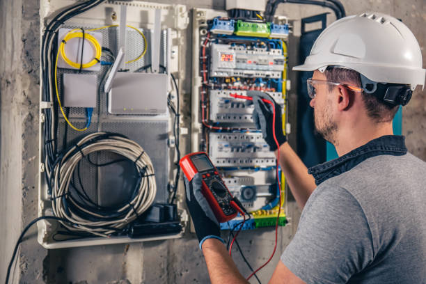 Best Affordable Electrician  in Waverly, IA